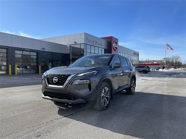2022 Nissan Rogue SV's photo