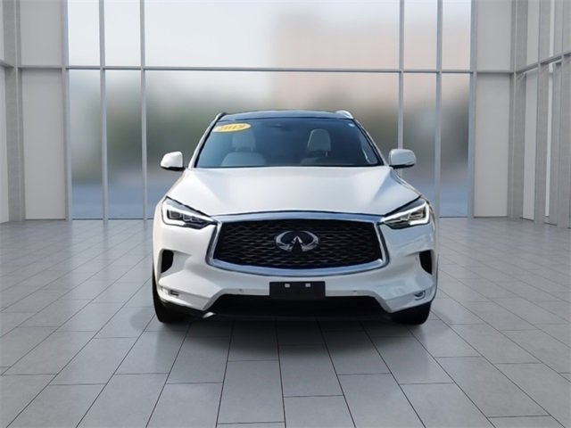 2019 Infiniti QX50 Essential photo 3