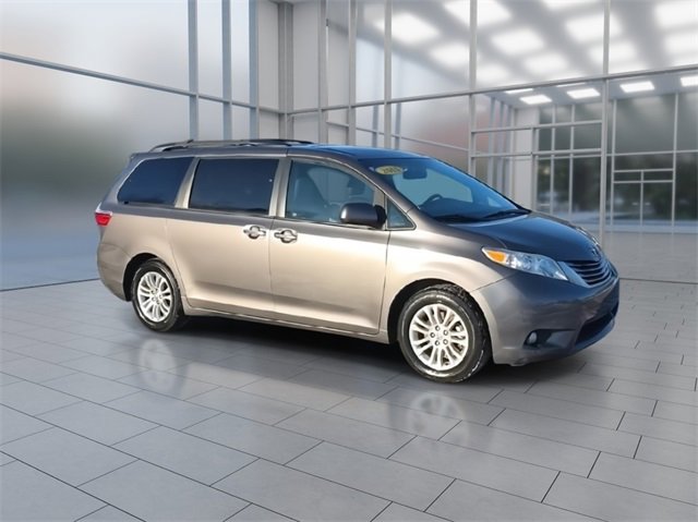 Used 2015 Toyota Sienna  with VIN 5TDYK3DC2FS563446 for sale in Highland Charter Township, MI