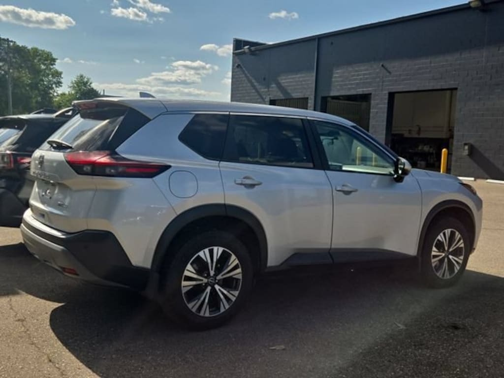 Certified 2022 Nissan Rogue SV SUV