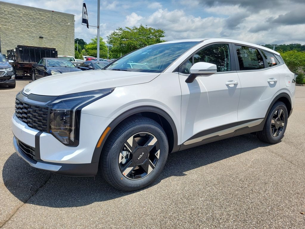 New 2026 Kia Sportage LX SUV