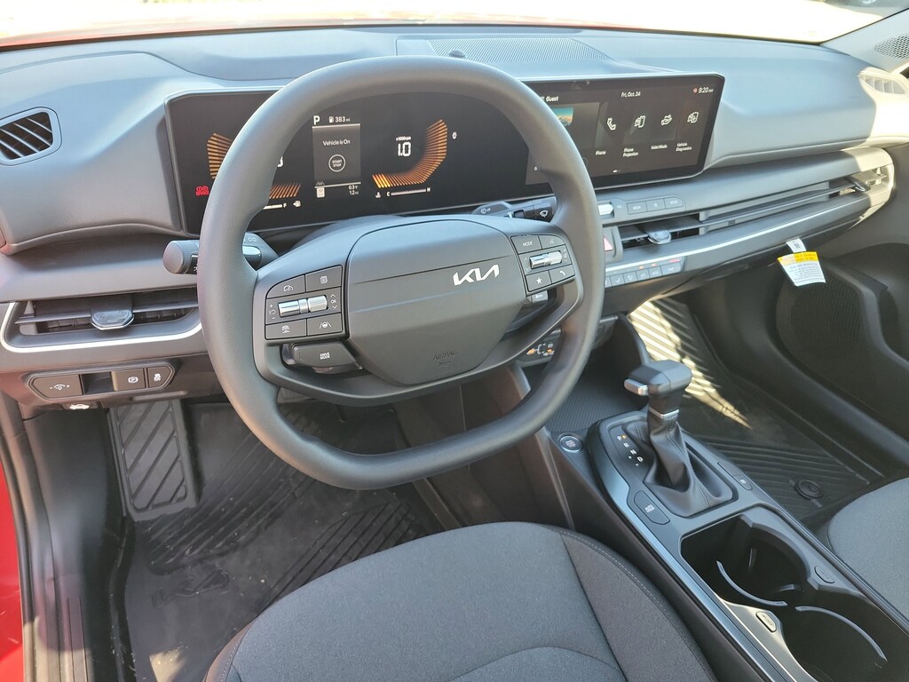 New 2025 Kia K4 LXS Sedan