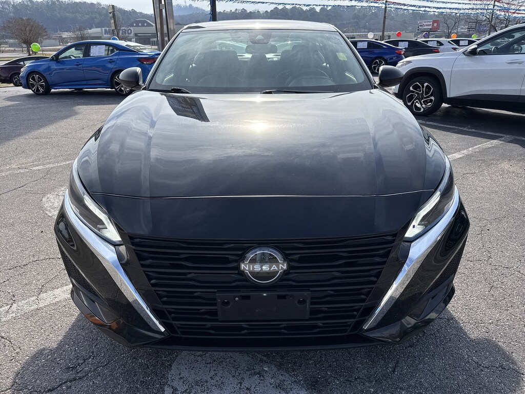 Used 2024 Nissan Altima 2.5 SV Sedan