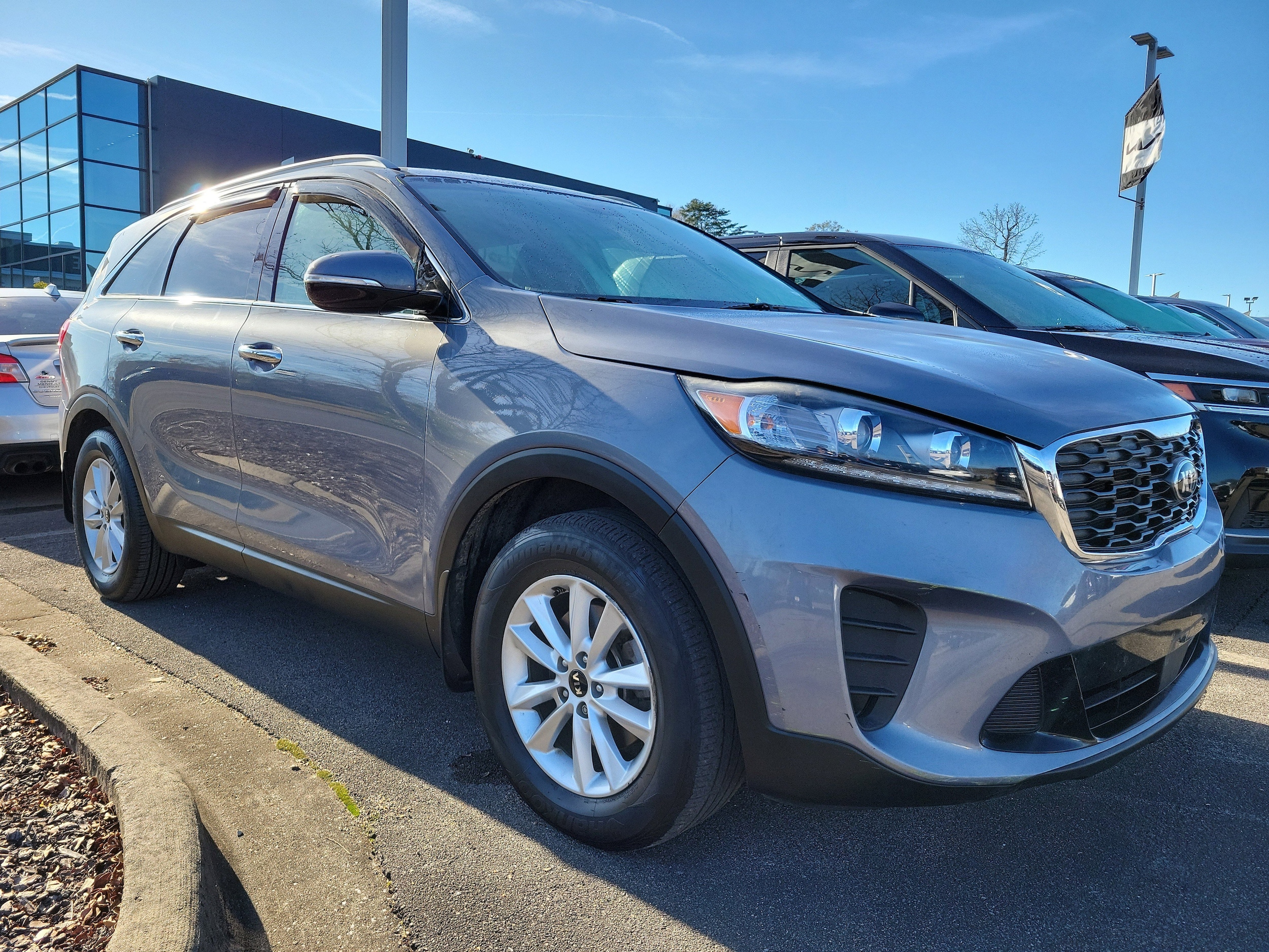 2020 Kia Sorento LX's photo