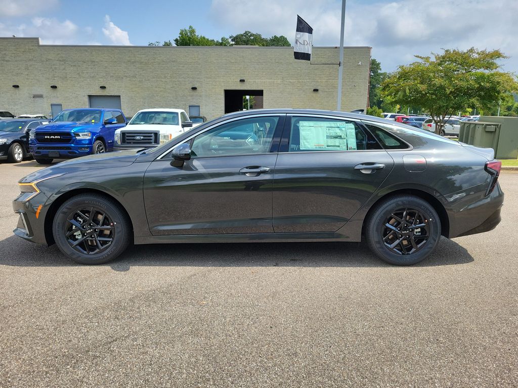 2026 Kia K5 LXS - Photo 2