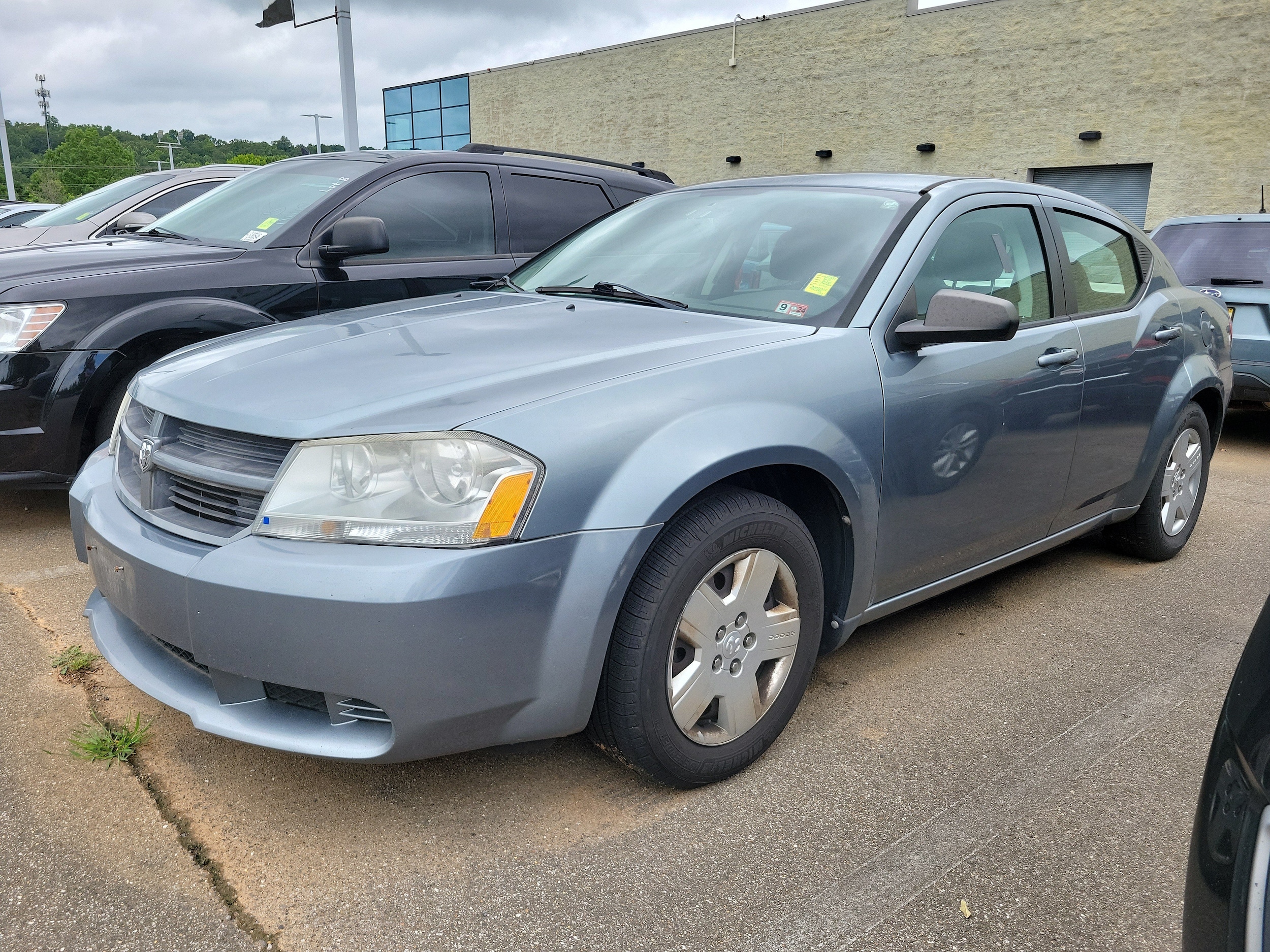 2010 Dodge Avenger SXT's photo