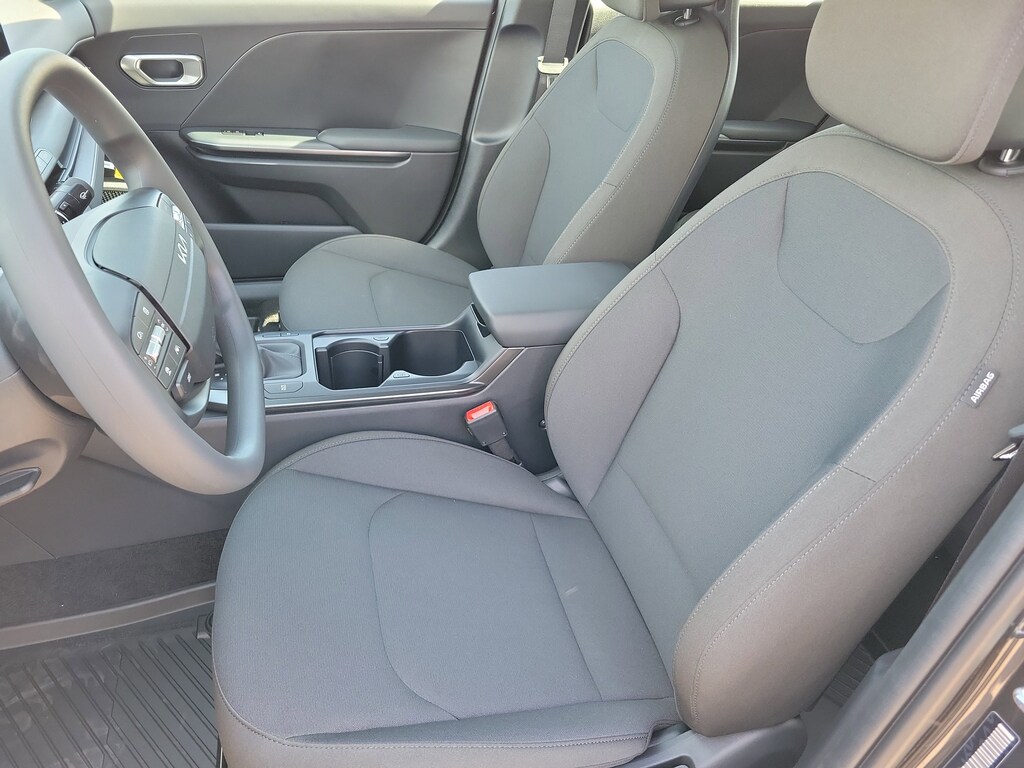 New 2026 Kia K4 LXS Sedan