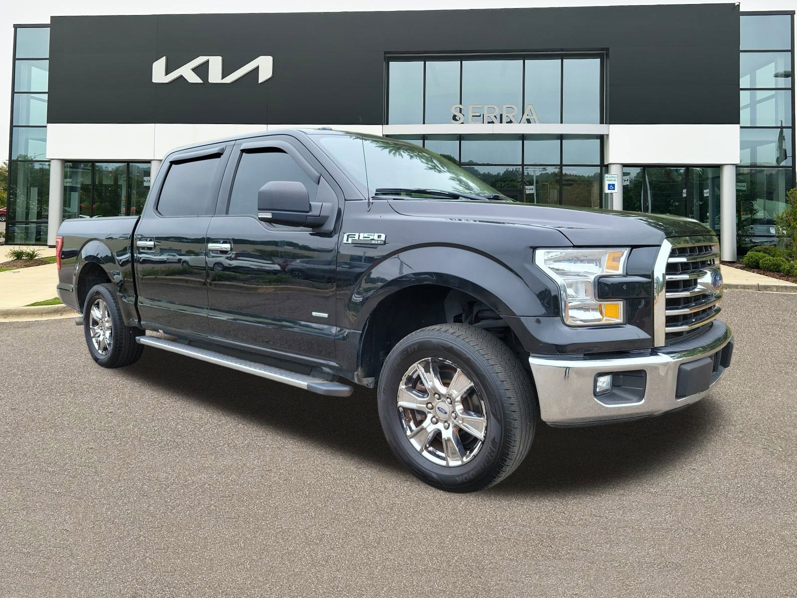 2015 Ford F-150 XLT's photo