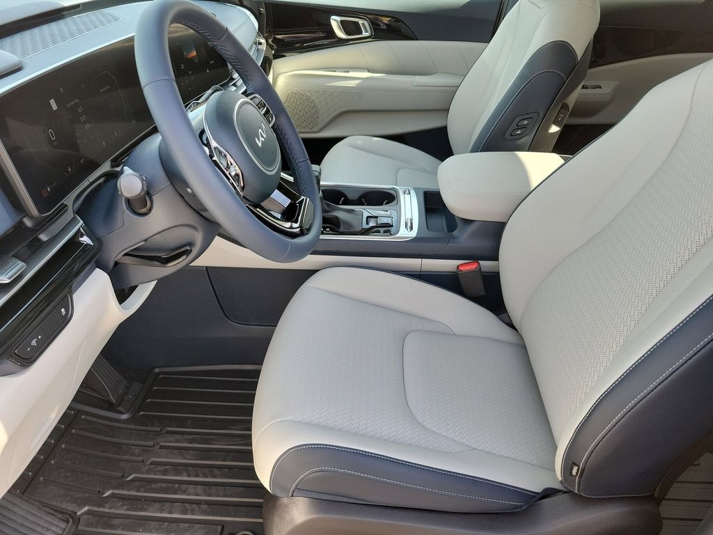 New 2026 Kia Carnival SX Van Passenger Van