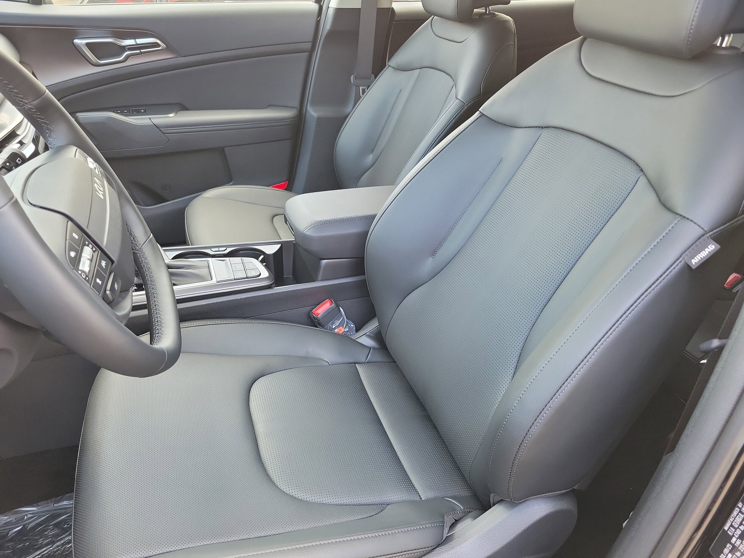 2026 Kia Sportage EX photo 3