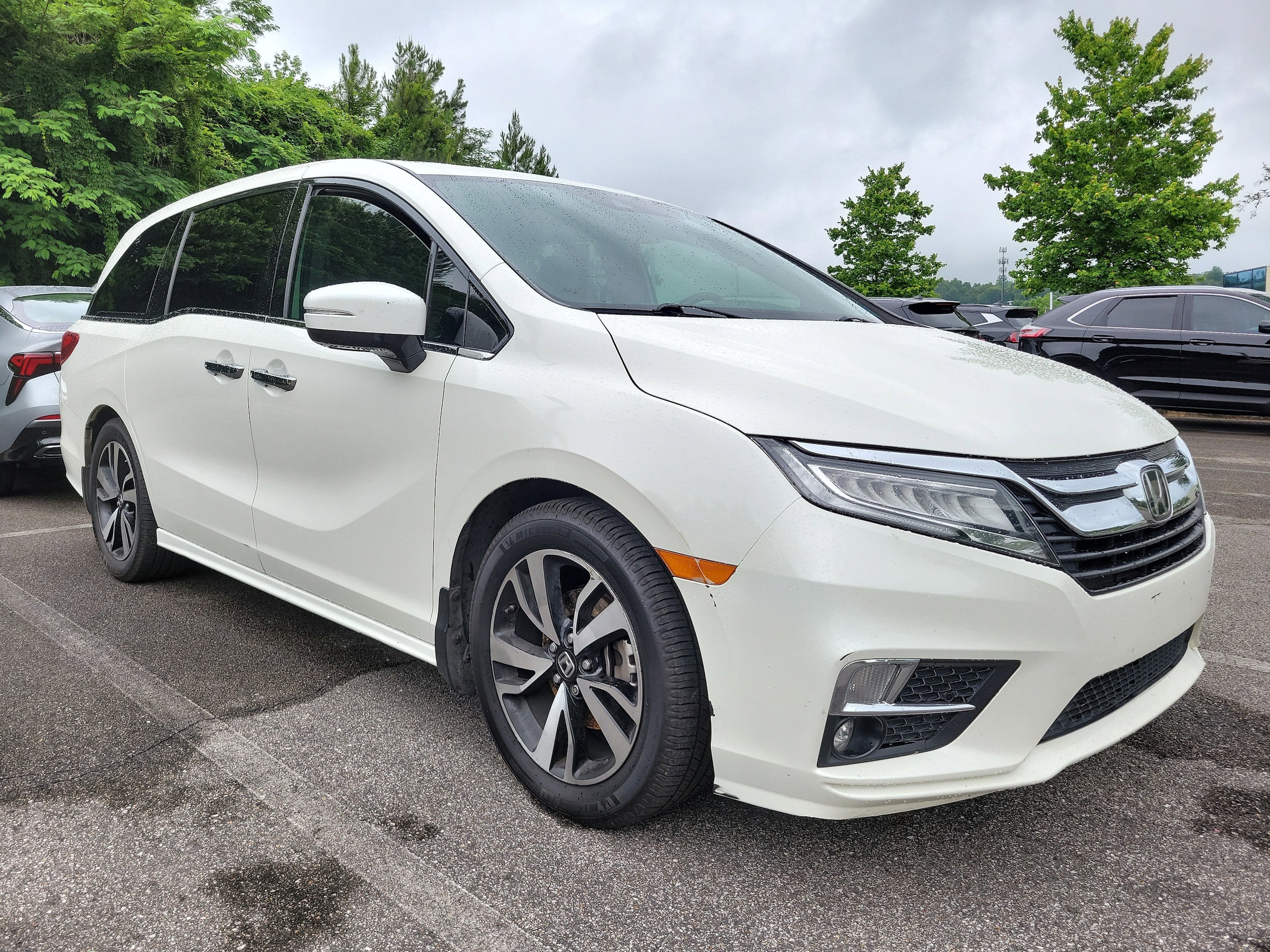 2019 Honda Odyssey Elite's photo