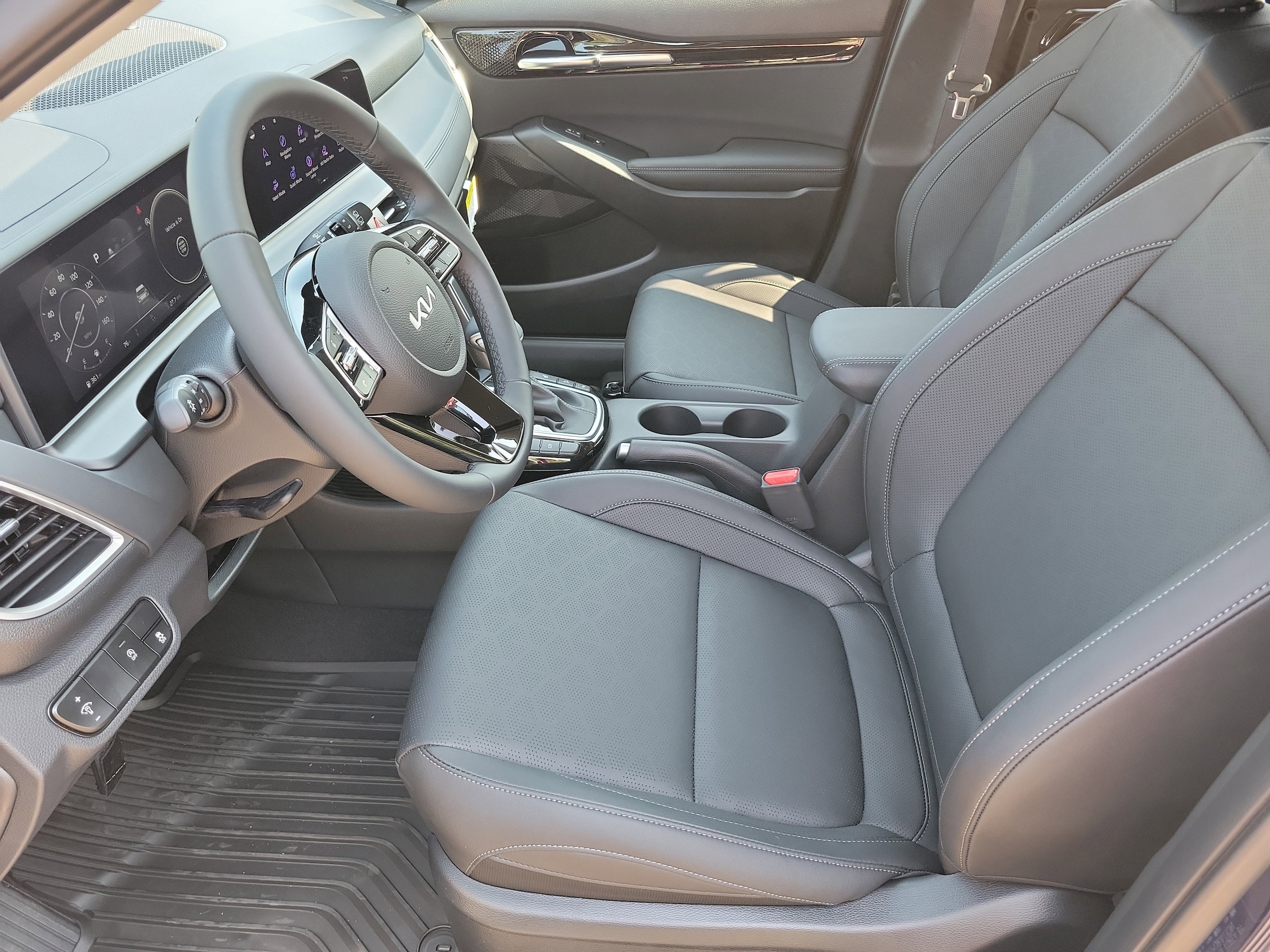 2026 Kia Seltos EX photo 3