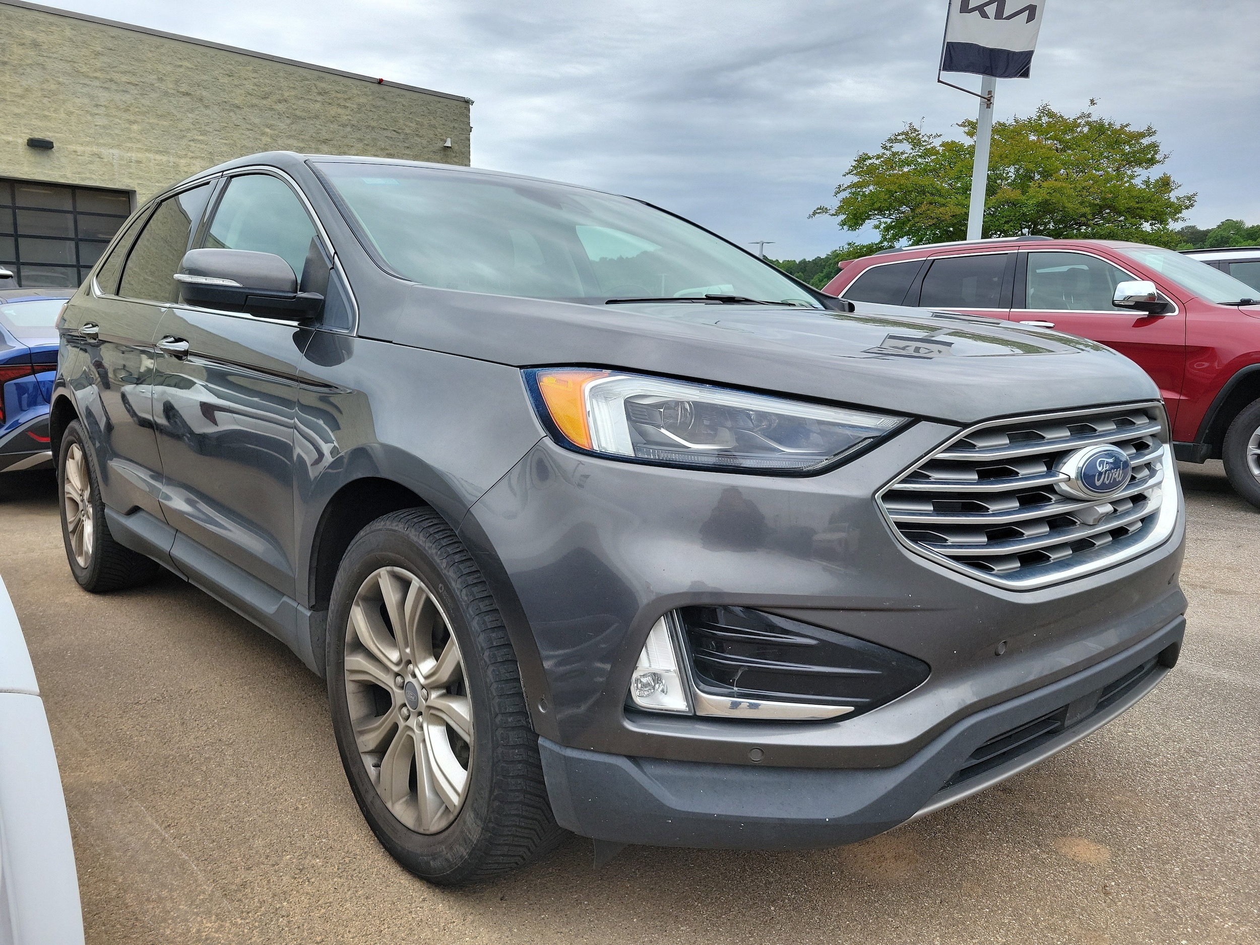 2020 Ford Edge Titanium
