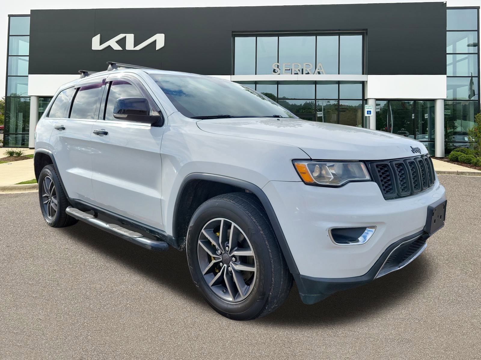 2019 Jeep Grand Cherokee Limited's photo