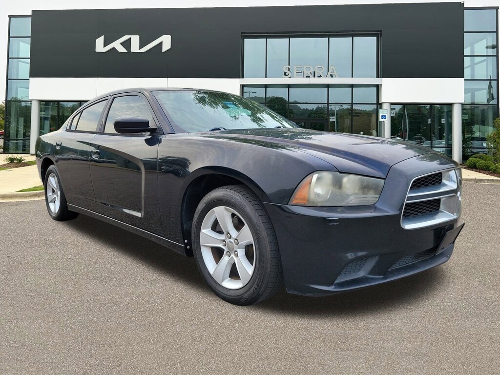 Used 2012 Dodge Charger SE Sedan