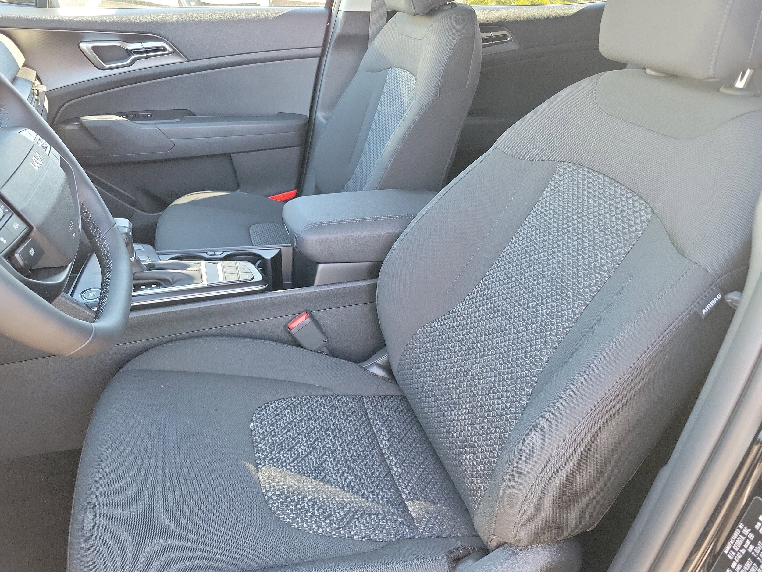 2026 Kia Sportage LX photo 4