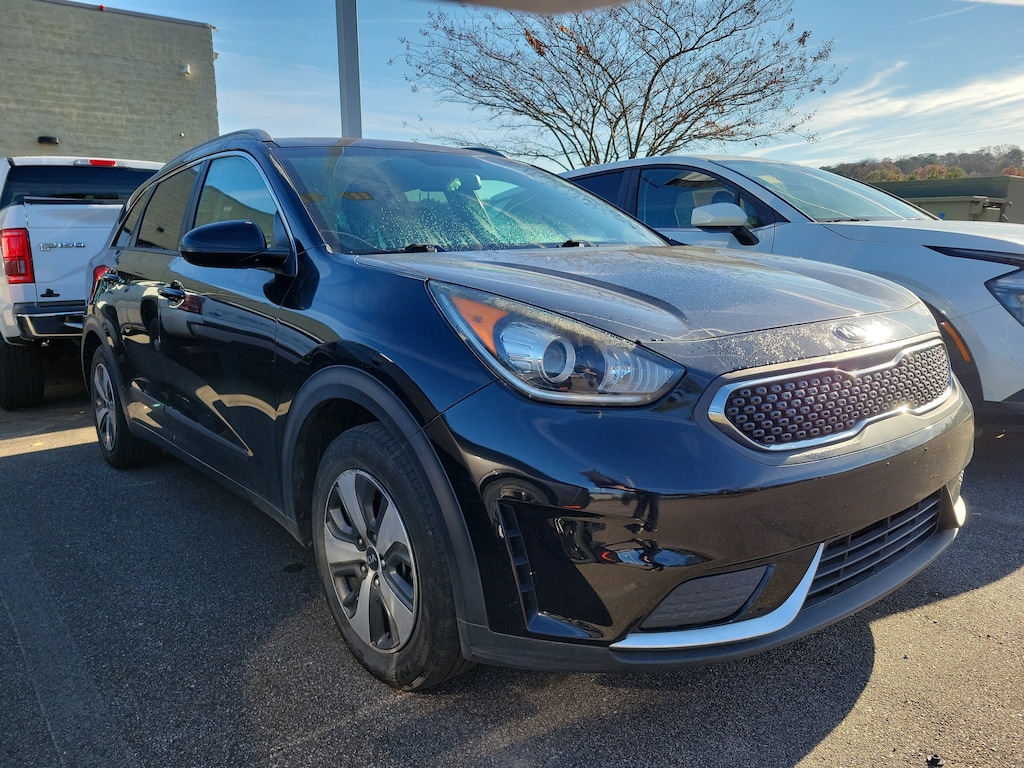 Used 2017 Kia Niro LX SUV