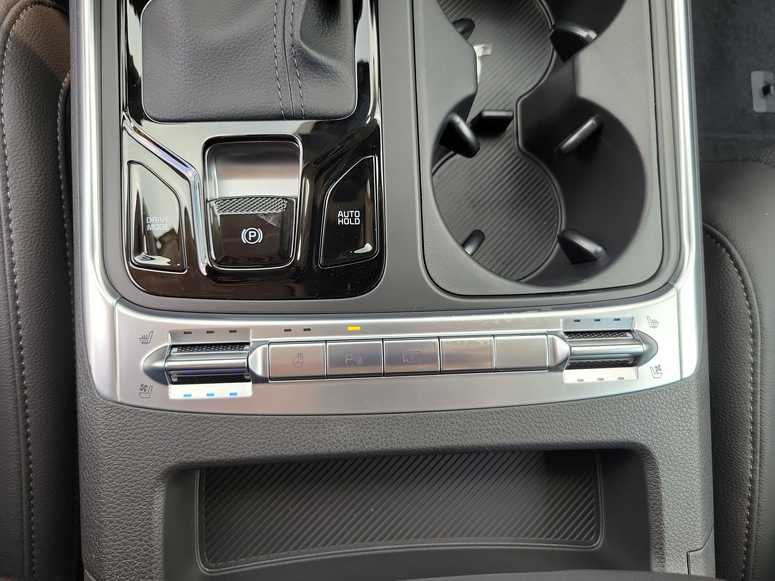 2026 Kia Carnival SX Prestige - Photo 16