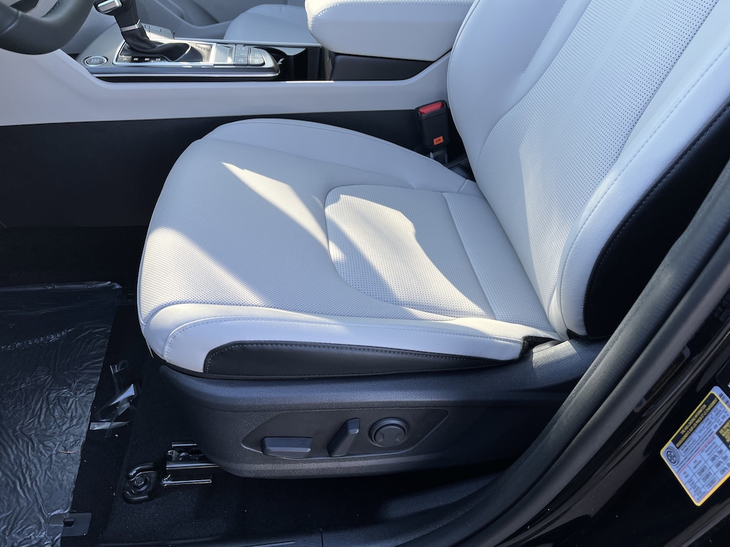 New 2026 Kia Sportage EX SUV