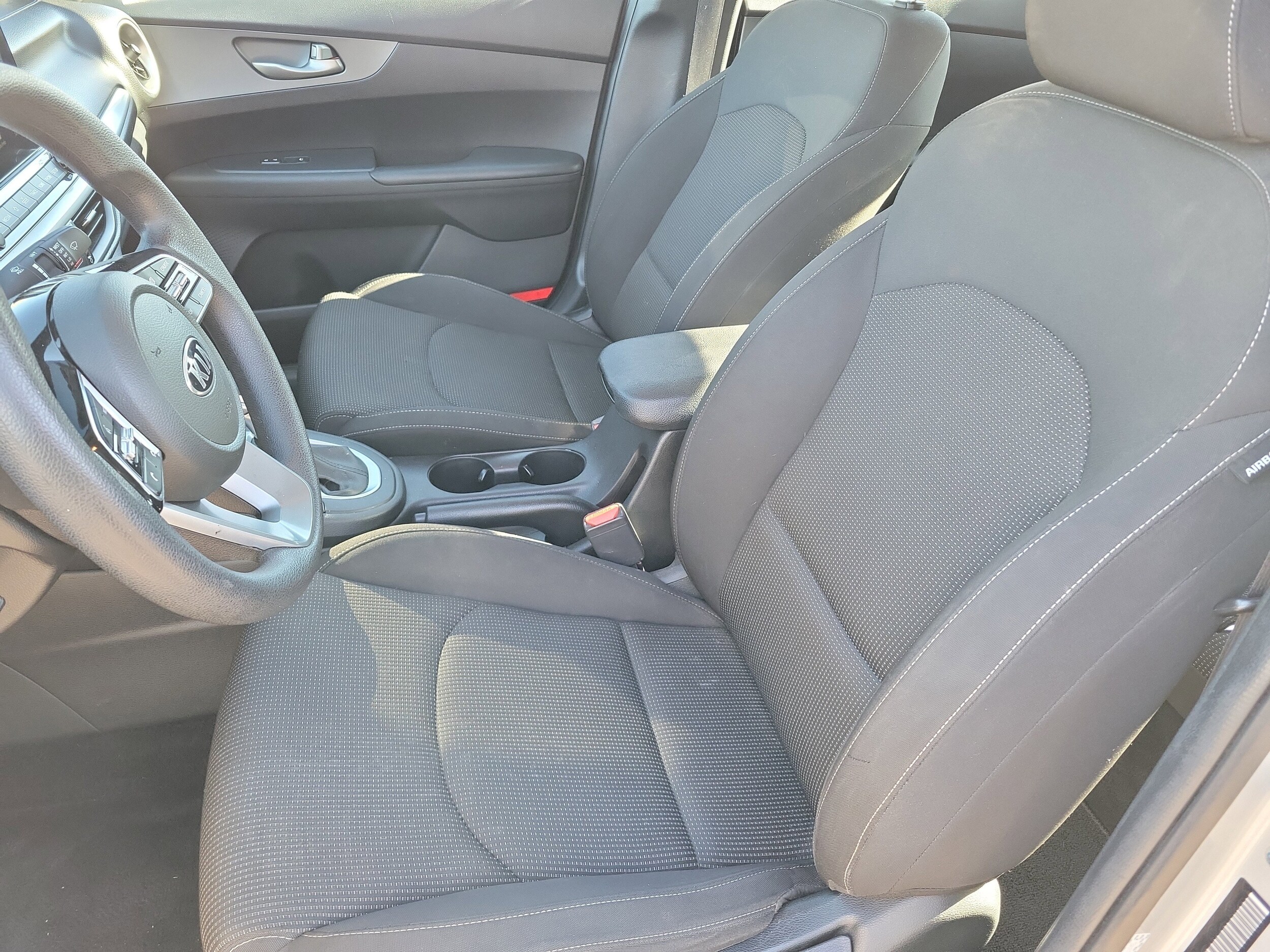 2020 Kia Forte LXS photo 4