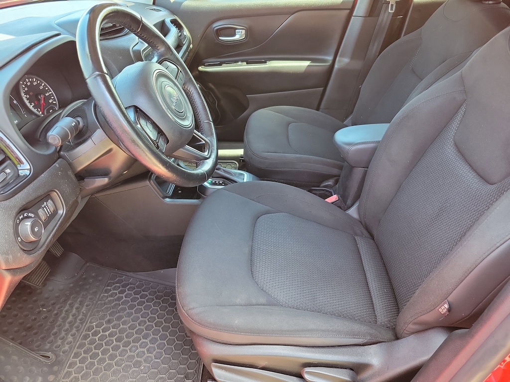 Used 2018 Jeep Renegade Latitude FWD SUV