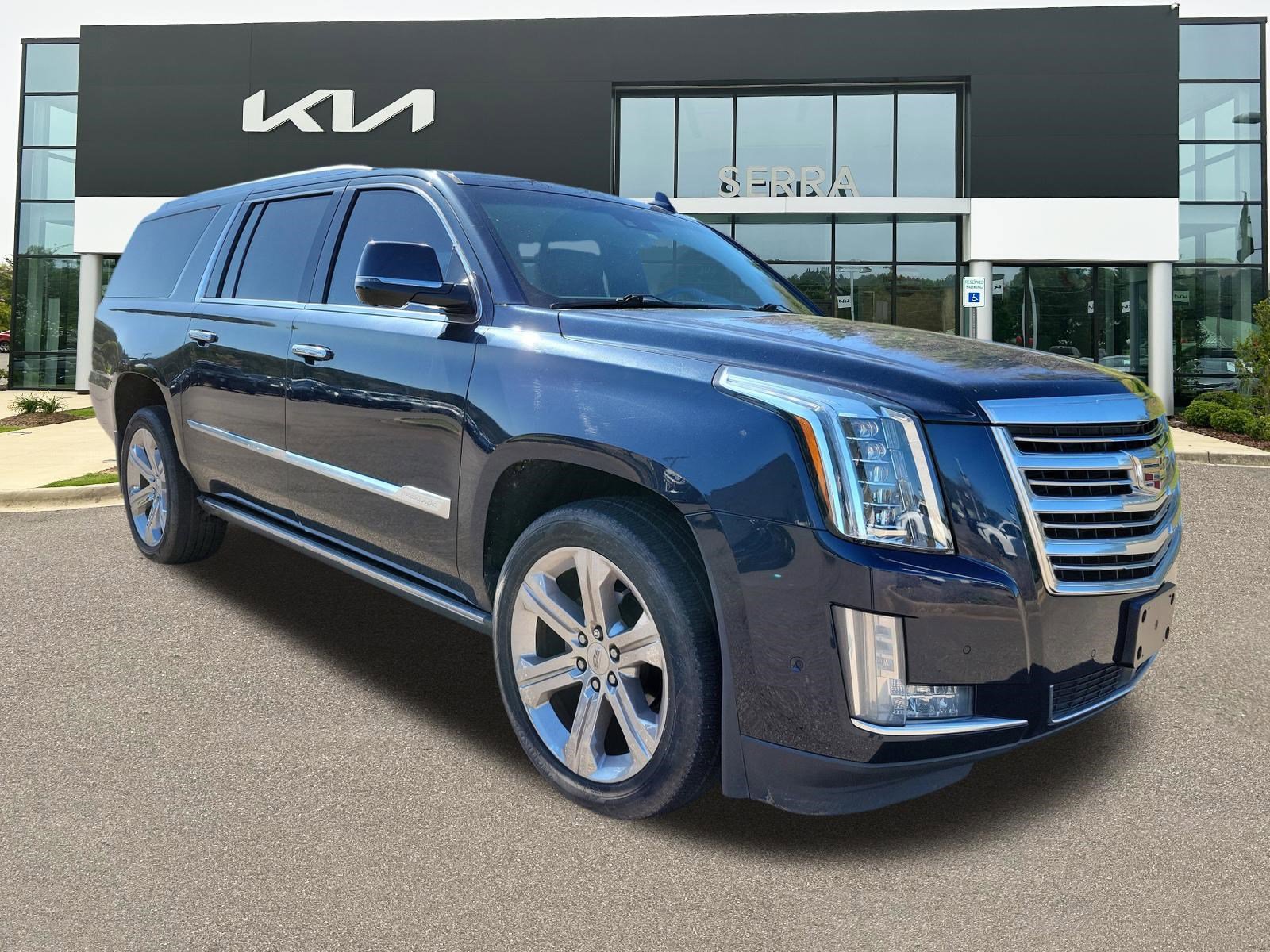 2018 Cadillac Escalade ESV AWD Platinum's photo