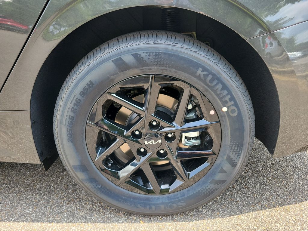 2026 Kia K5 LXS - Photo 24