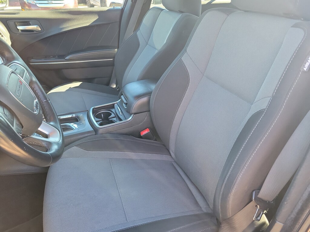 Used 2016 Dodge Charger SXT Sedan