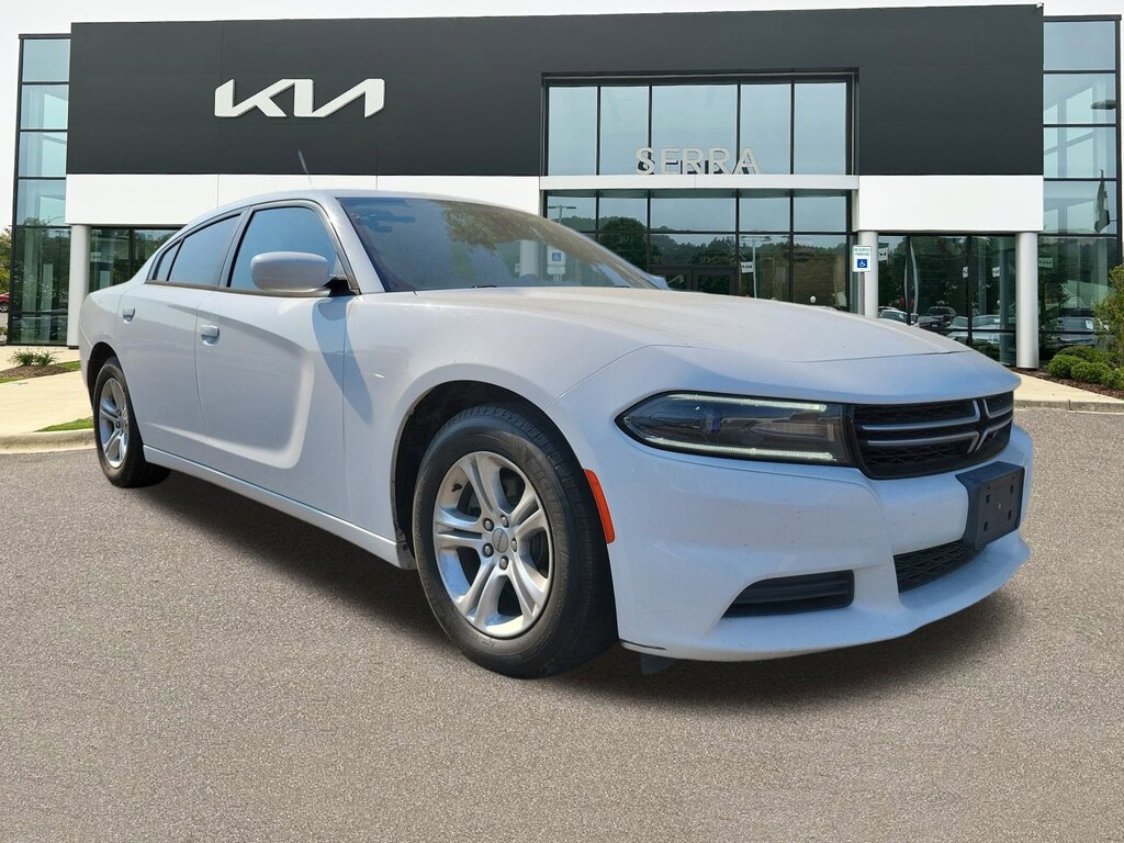 Used 2015 Dodge Charger SE Sedan