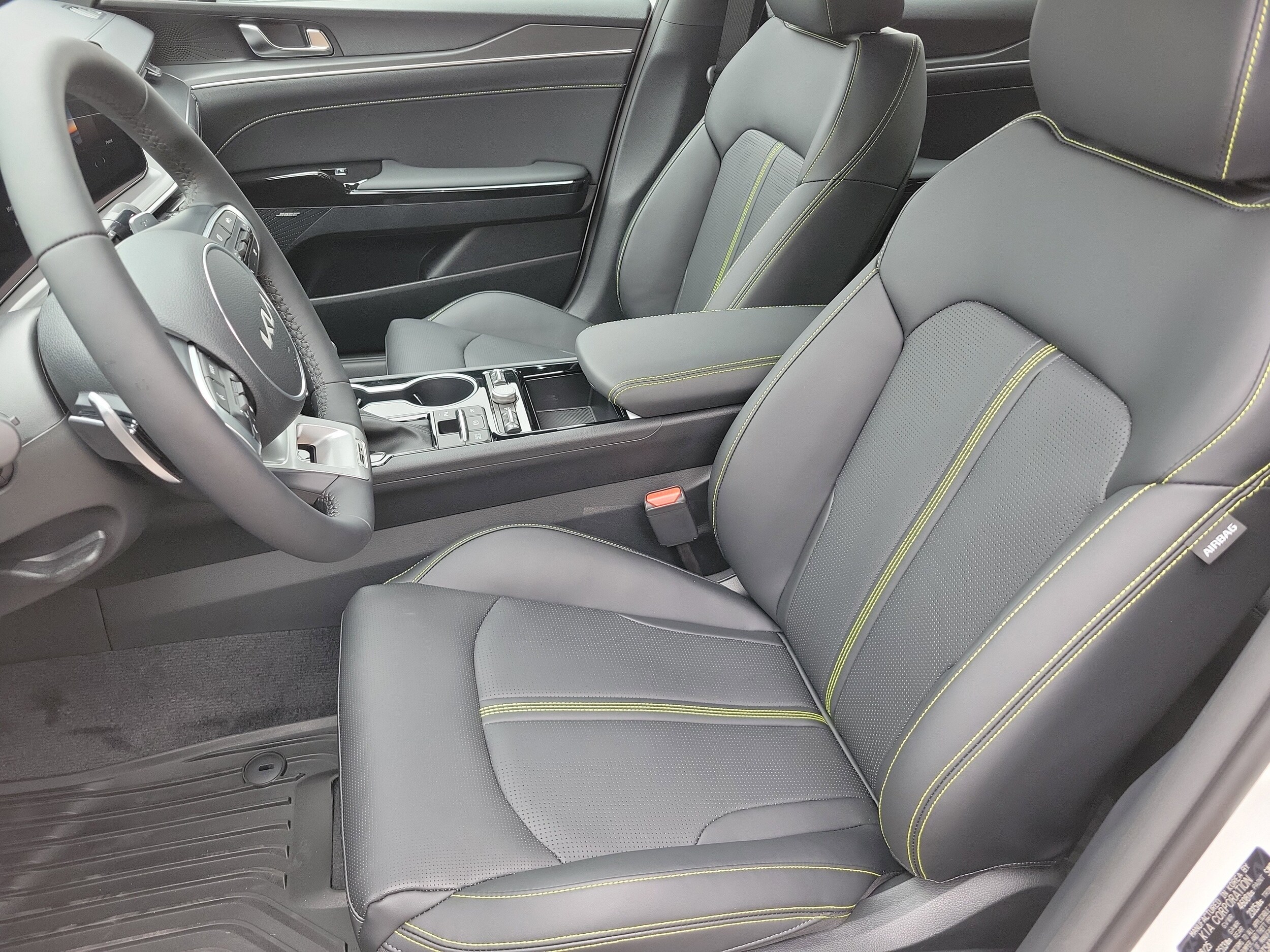 2026 Kia K5 GT photo 4