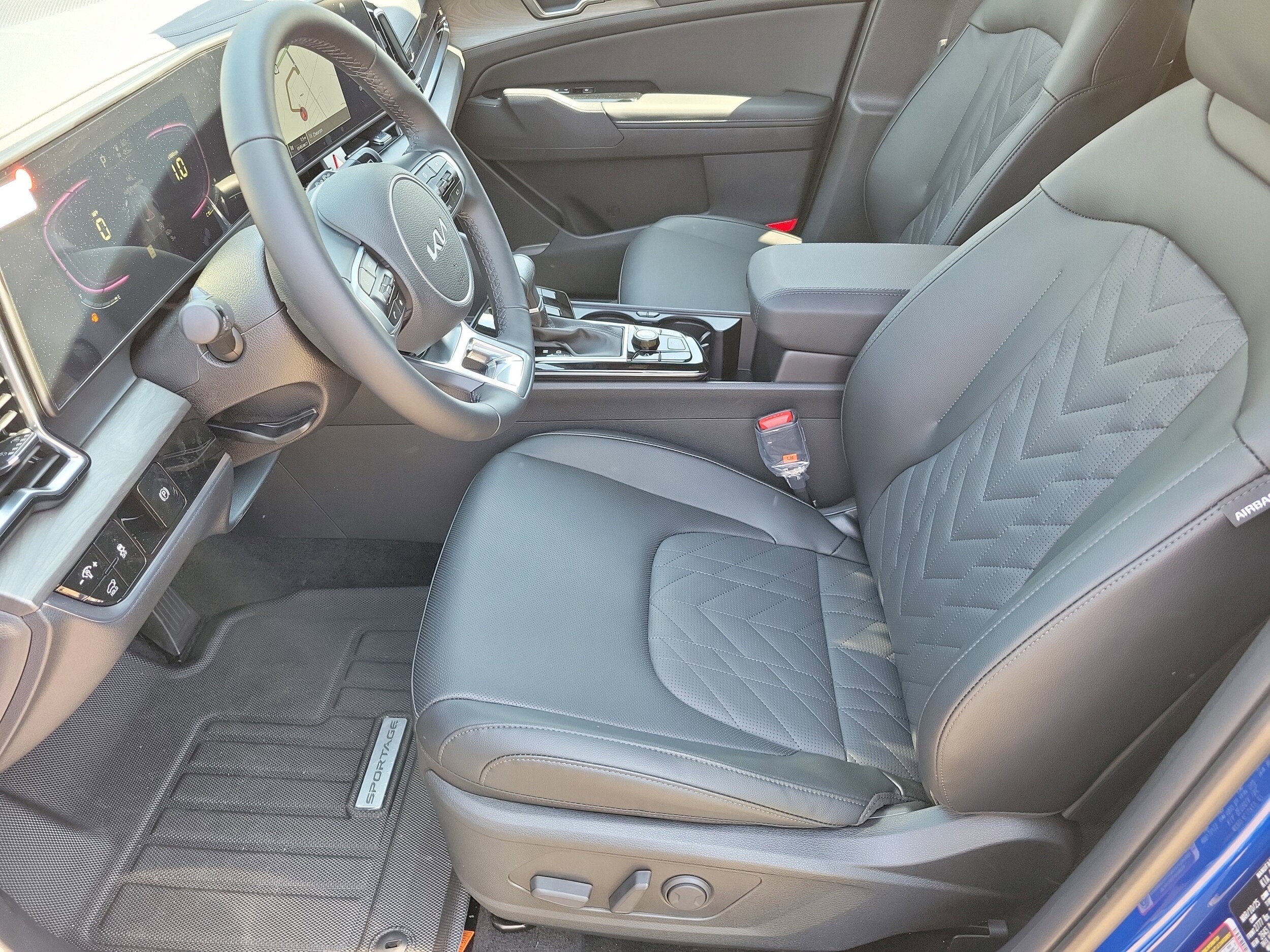 2025 Kia Sportage X-Line photo 3