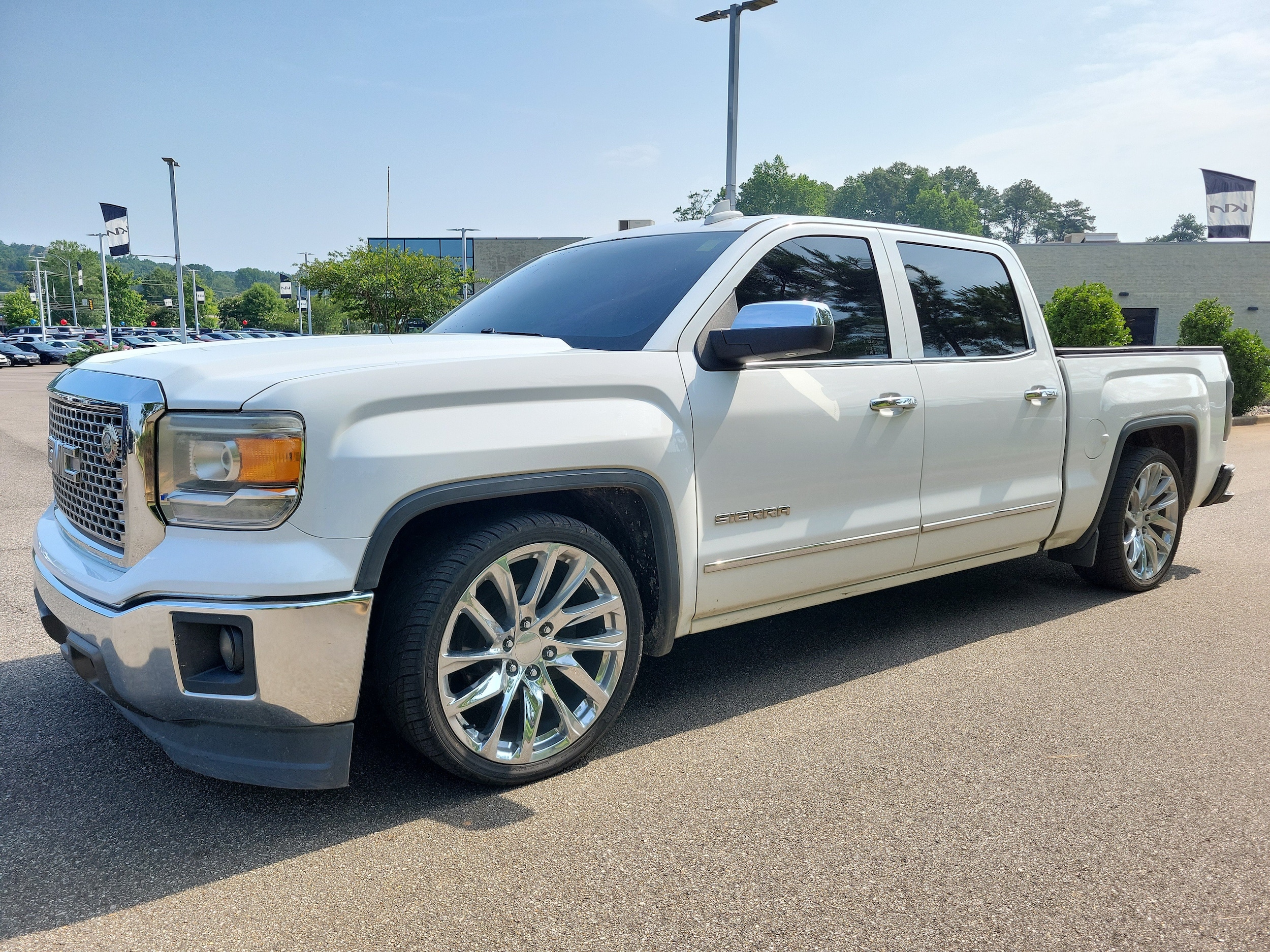 2015 GMC Sierra 2WD Crew Cab SLT SWB's photo
