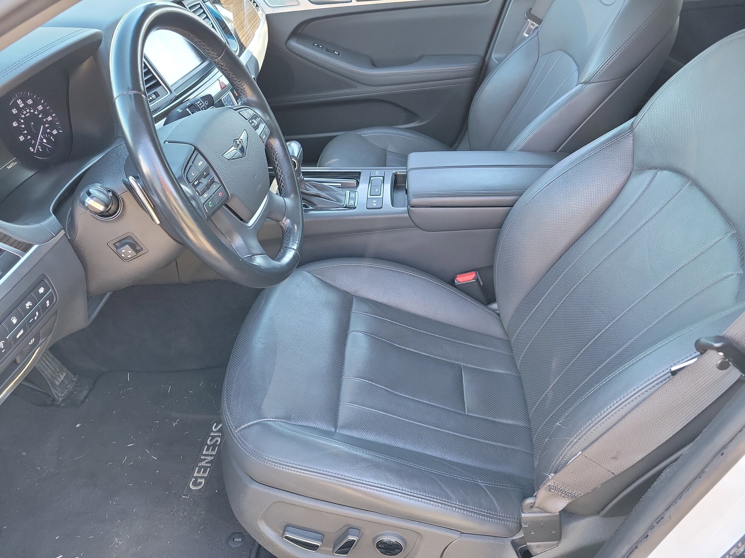 2018 Genesis G80 3.8 photo 2