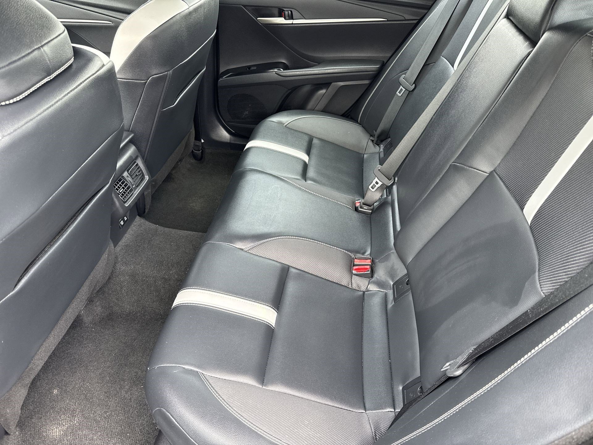 2025 Toyota Camry XSE - Photo 7