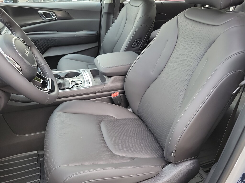 New 2026 Kia Carnival SX Van Passenger Van