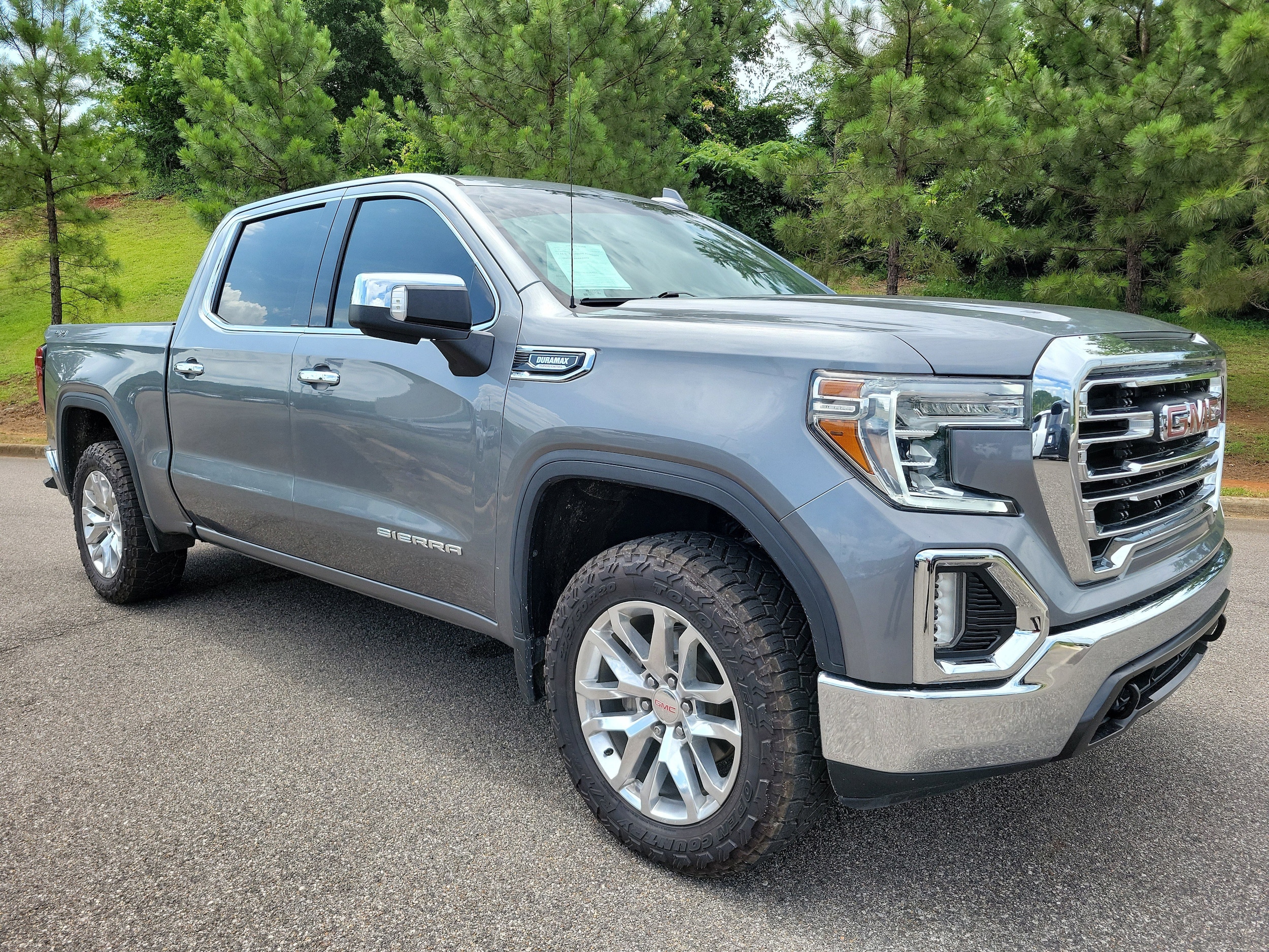 2021 GMC Sierra 4WD Crew Cab Short Box SLT's photo