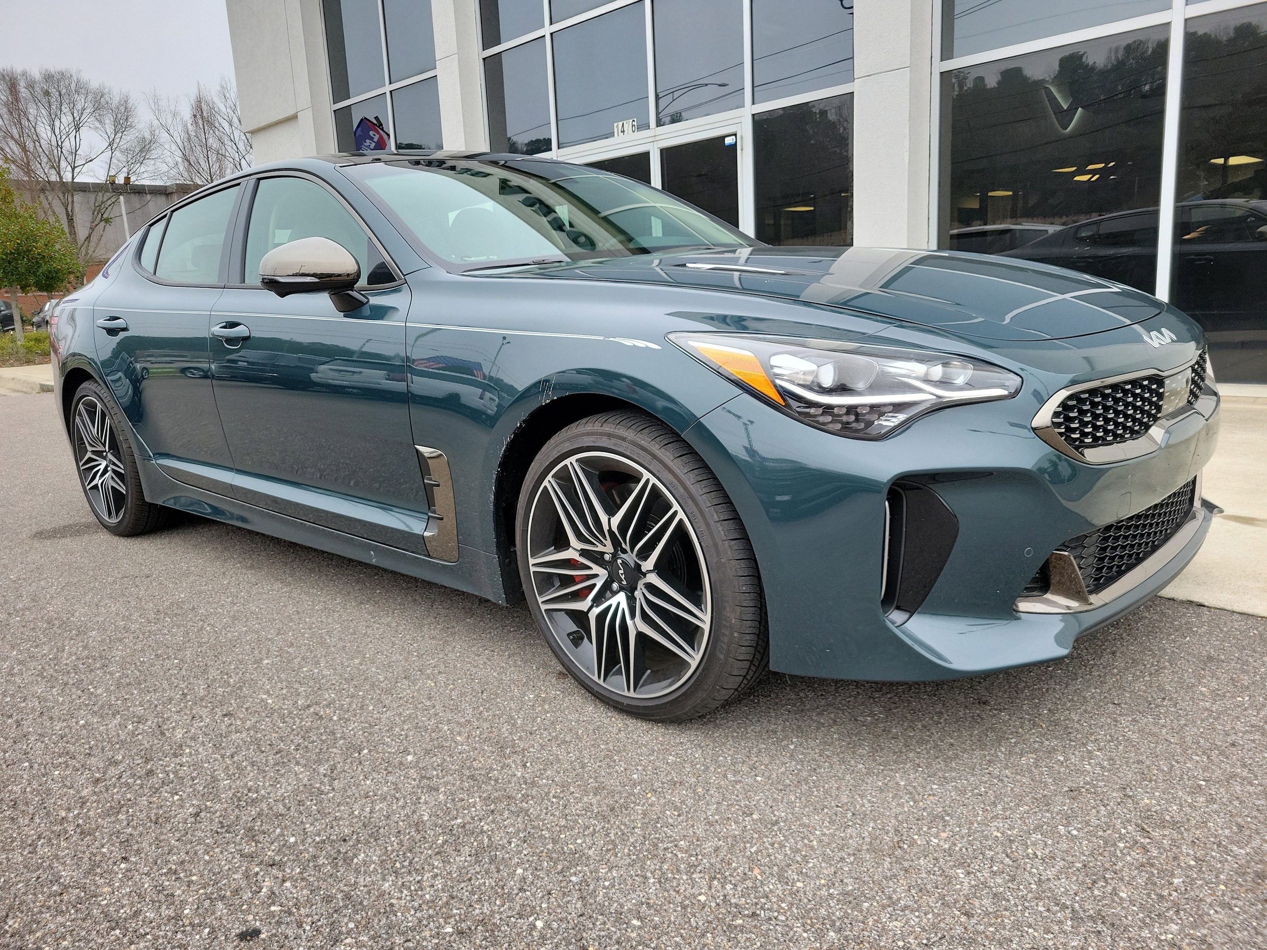 2023 Kia Stinger GT2's photo