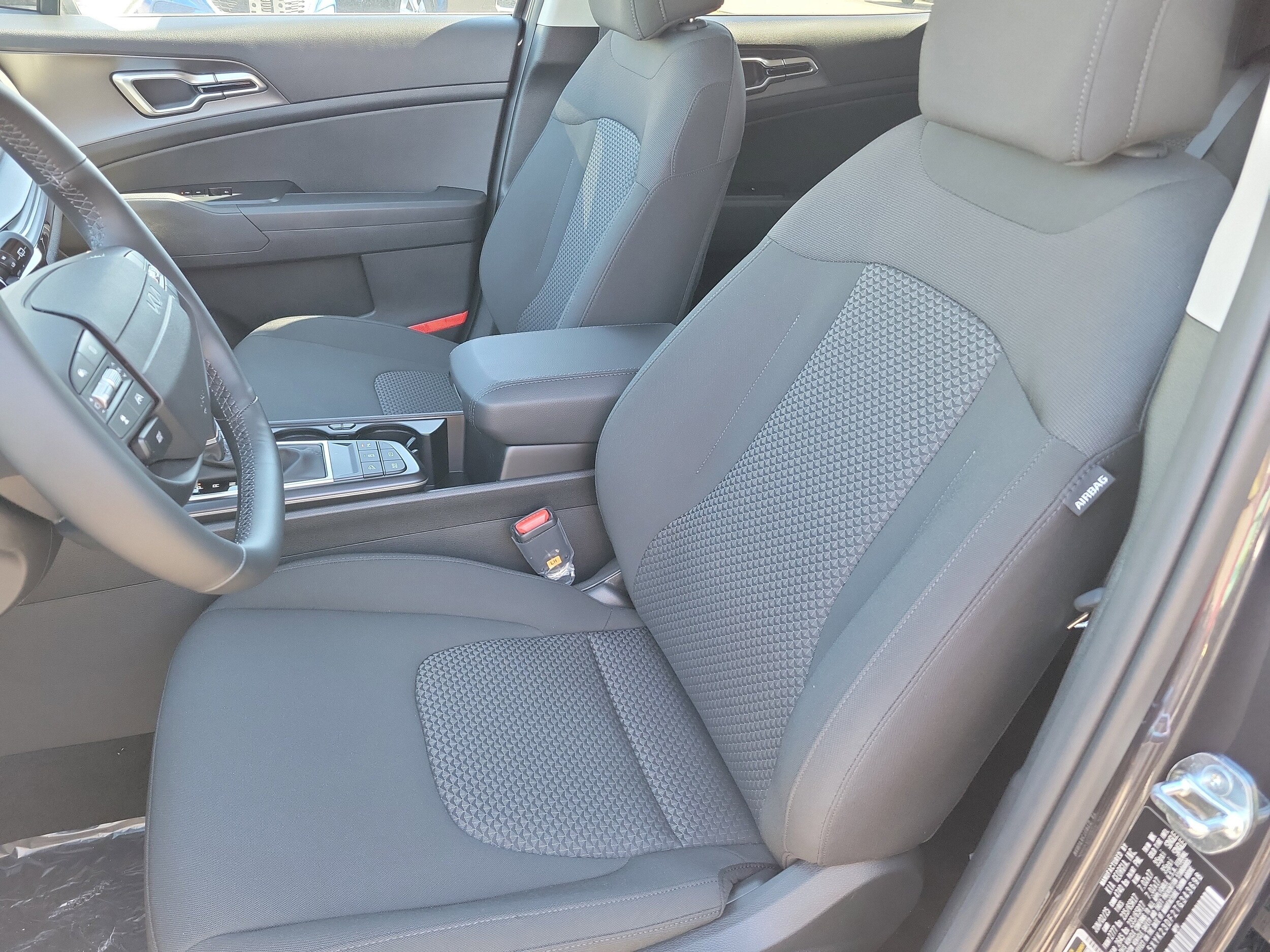 2026 Kia Sportage LX photo 3