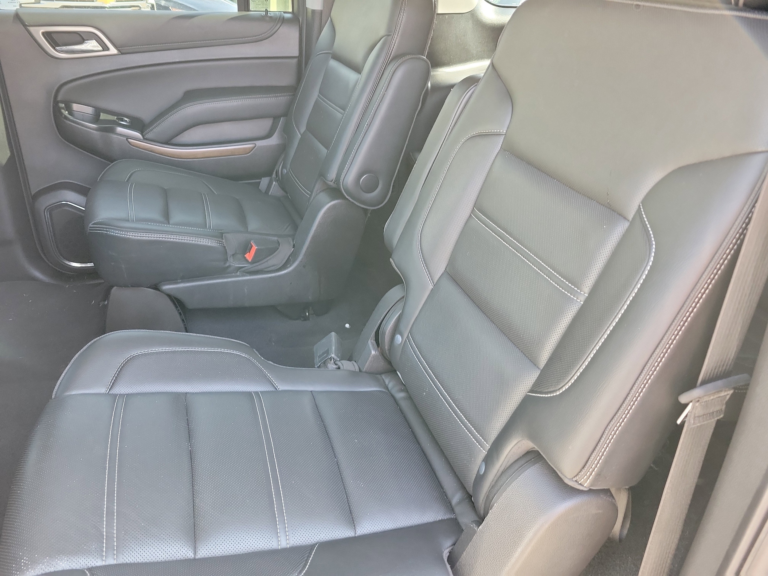 2020 GMC Yukon XL Denali - Photo 6