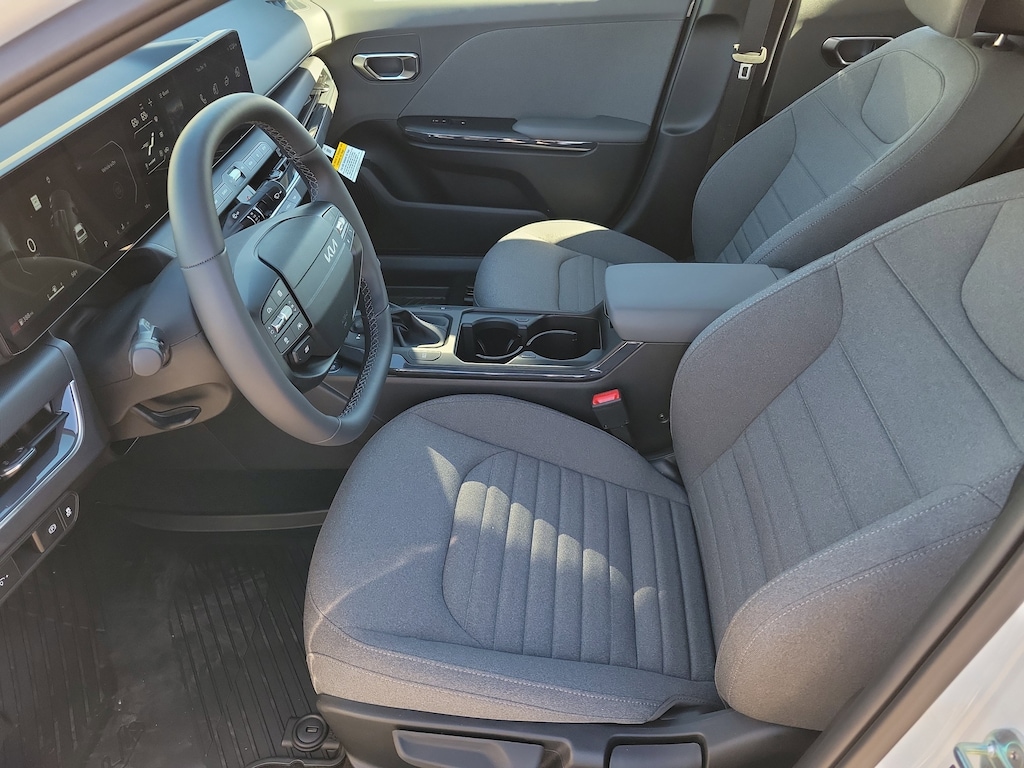 New 2025 Kia K4 EX Sedan