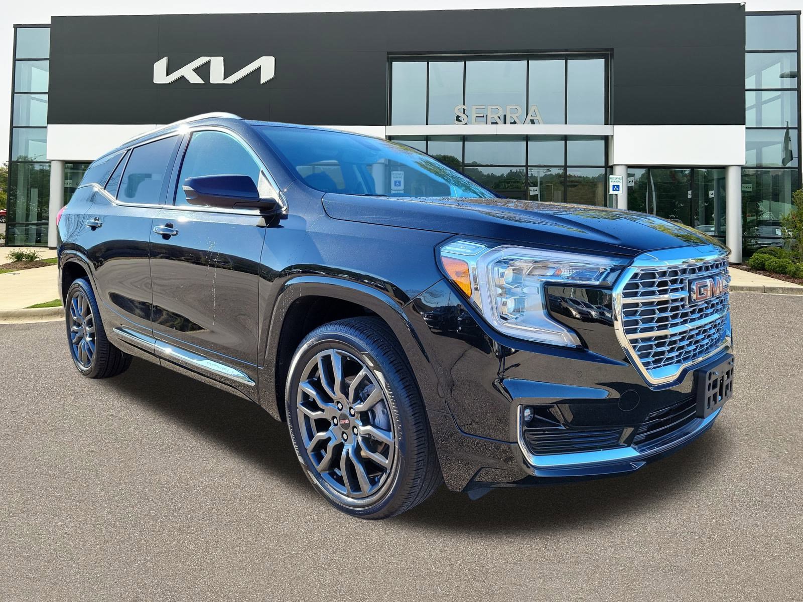 2024 GMC Terrain Denali's photo