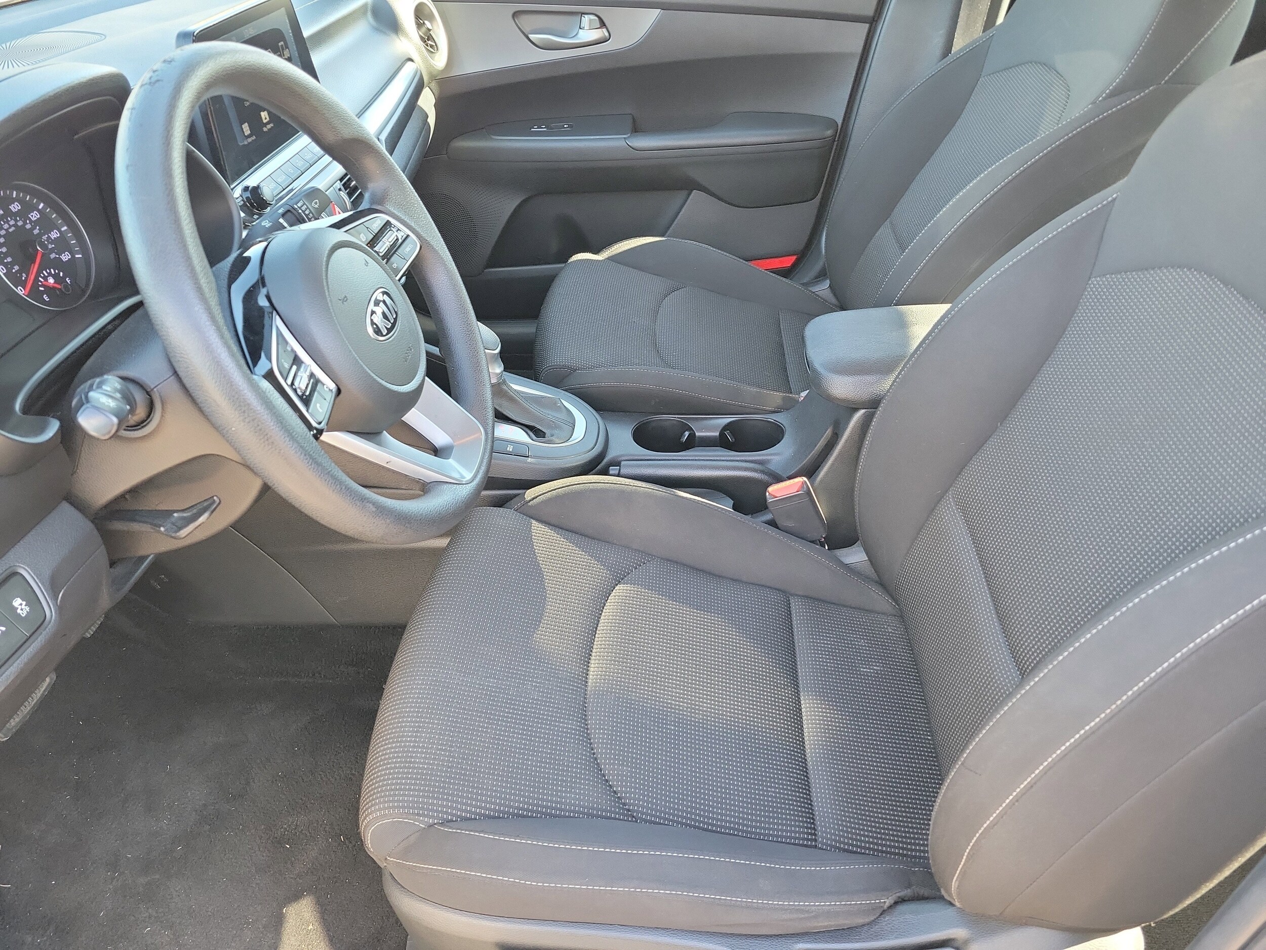 2020 Kia Forte LXS photo 2