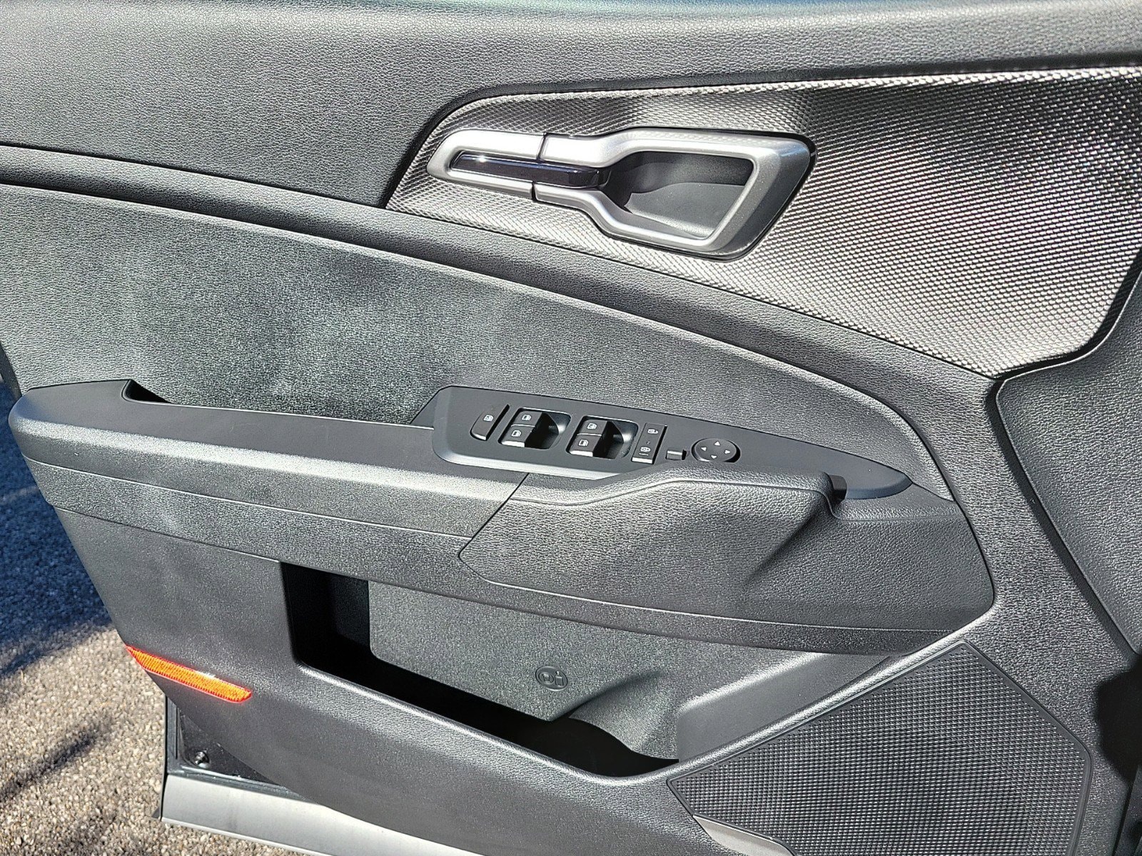 2025 Kia Sportage LX Hybrid - Photo 17