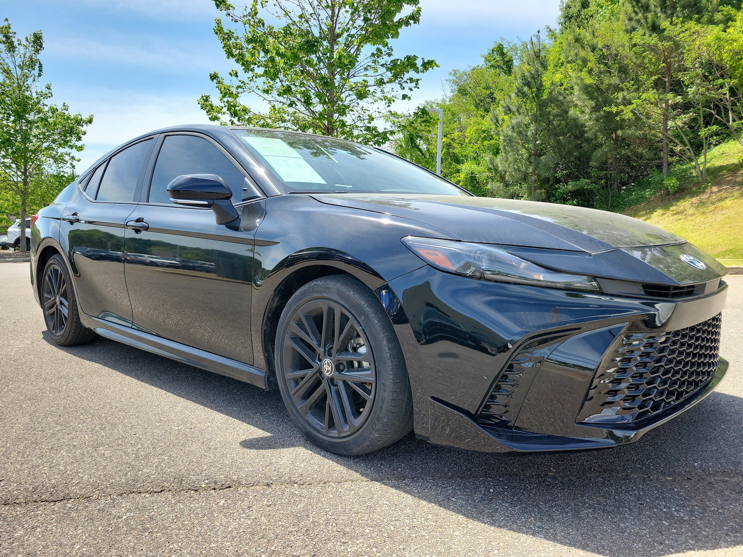 2025 Toyota Camry SE - Photo 7