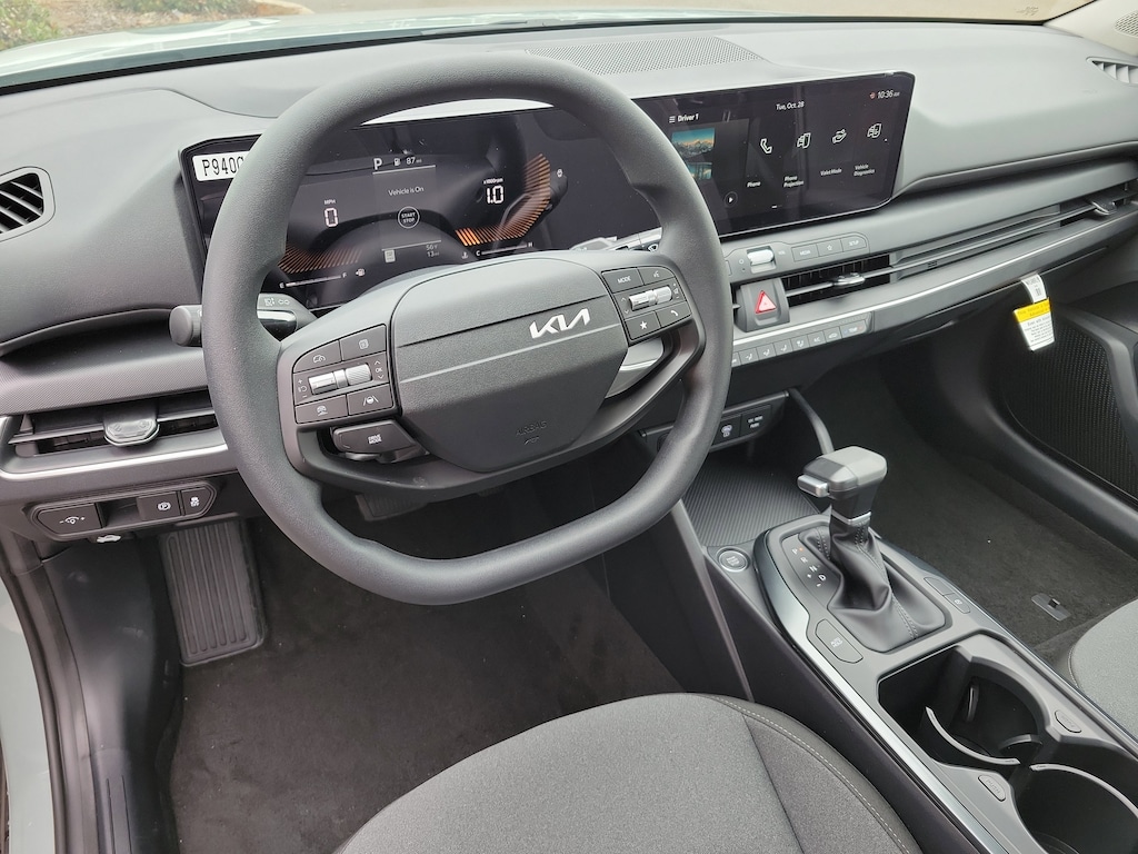 New 2025 Kia K4 LXS Sedan