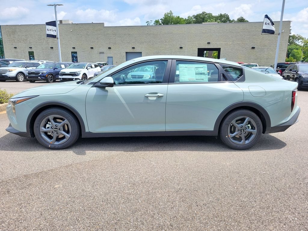 New 2026 Kia K4 LXS Sedan