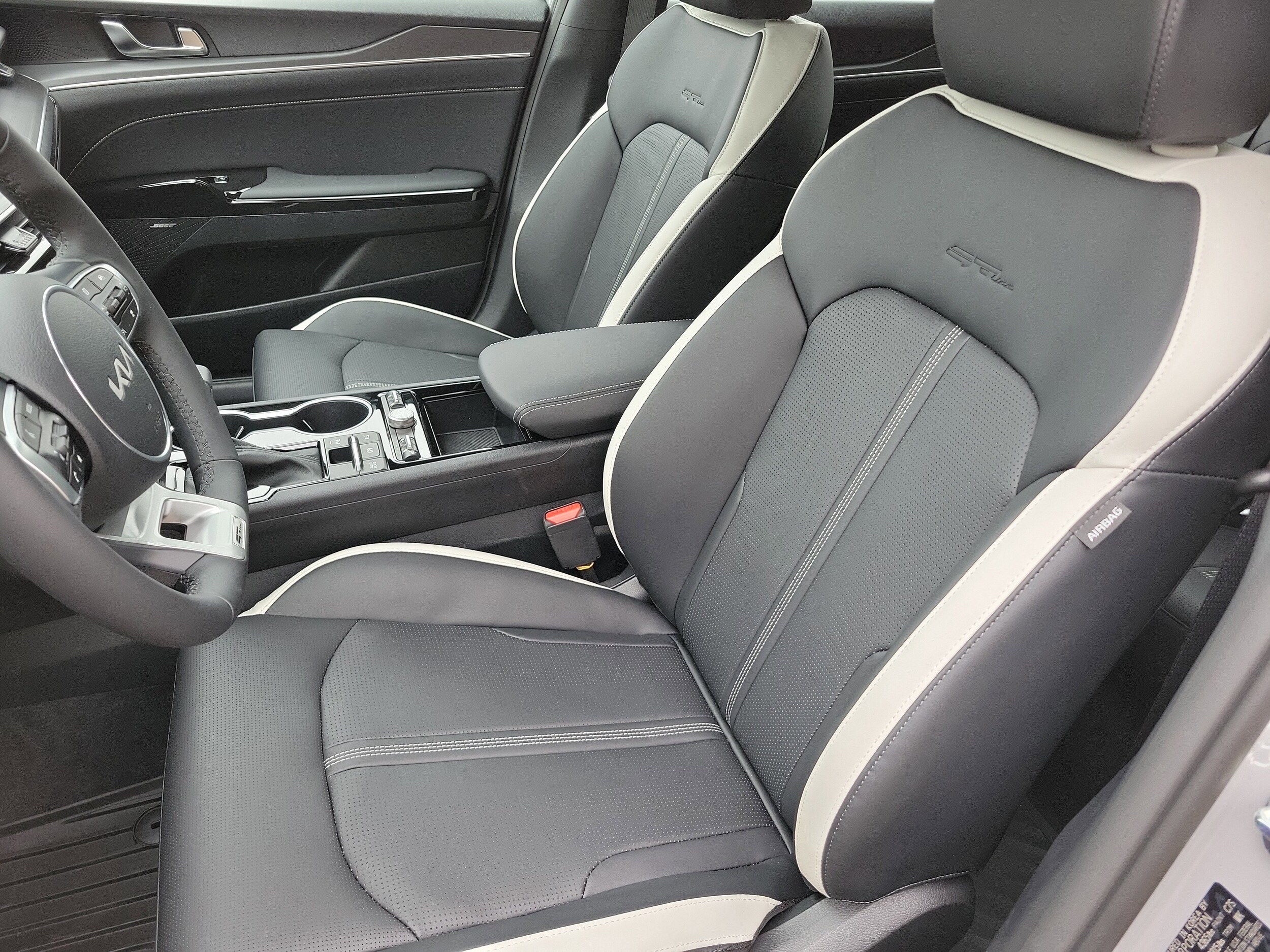 2026 Kia K5 GT-Line photo 4