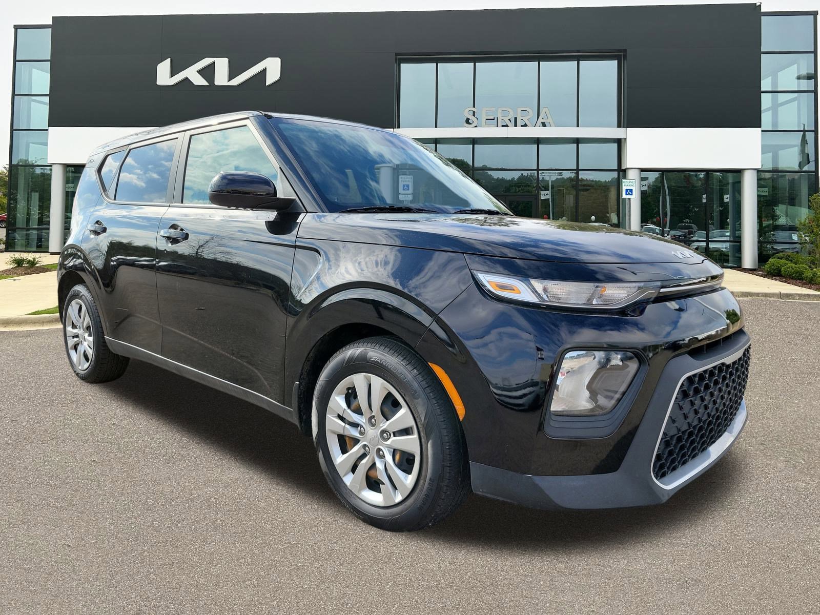 2022 Kia Soul LX's photo