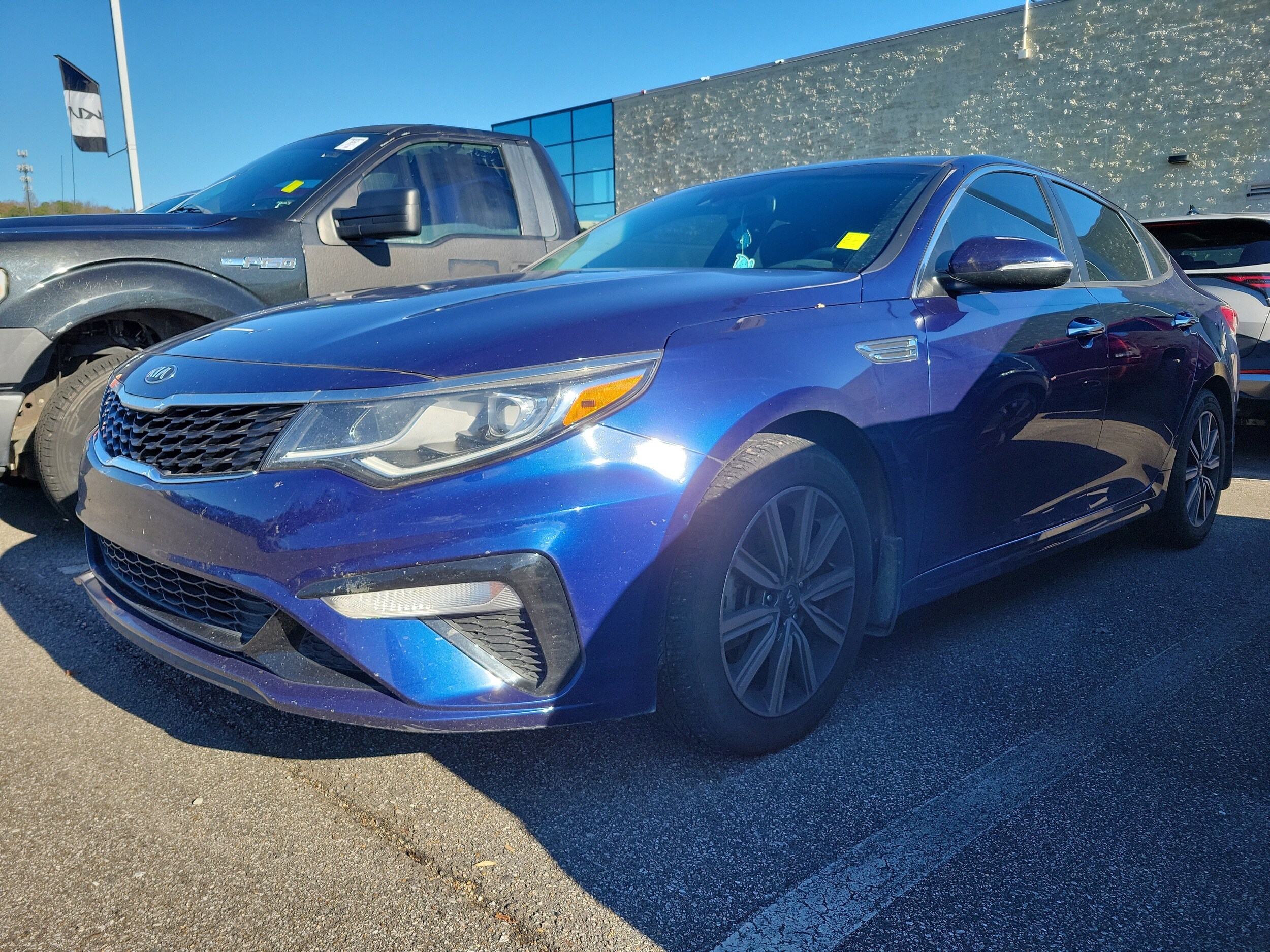 2019 Kia Optima LX photo 2
