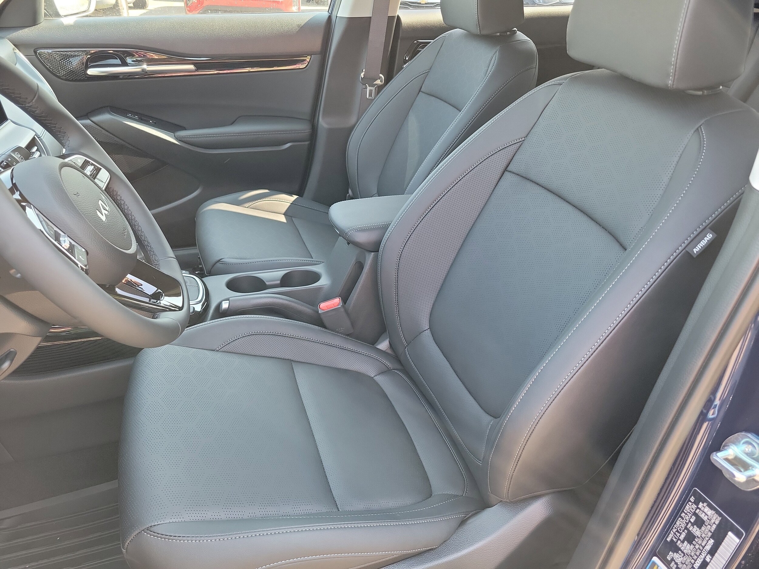 2026 Kia Seltos EX photo 3